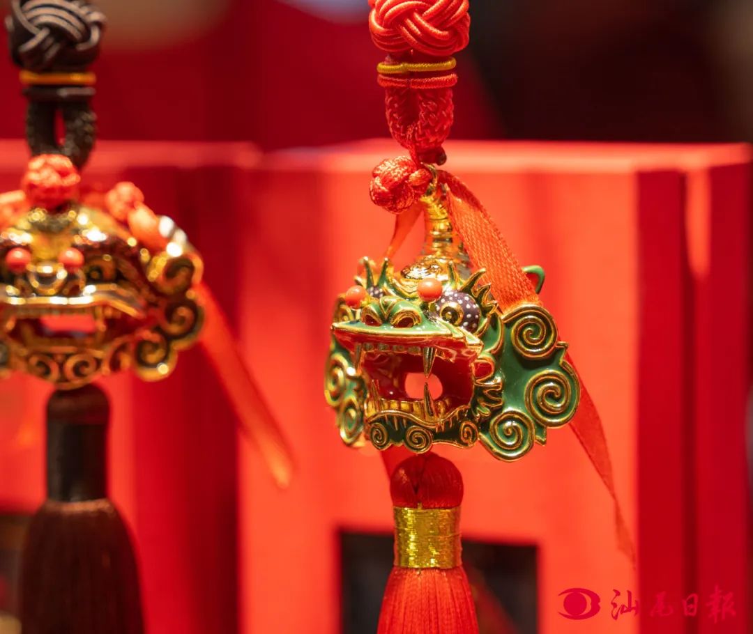 新春走基层】锣鼓锵锵迎新春——麒麟狮王“舞”动海丰虎狮文化展_今日关注_汕尾日报社官方网站