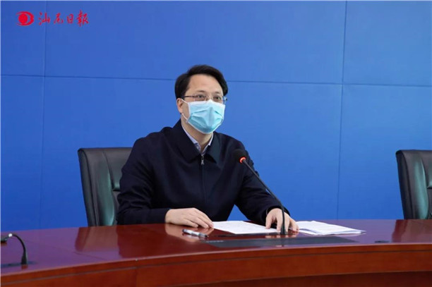 张晓强在全市疫情防控工作视频调度会上要求查漏补缺压实责任织密村社